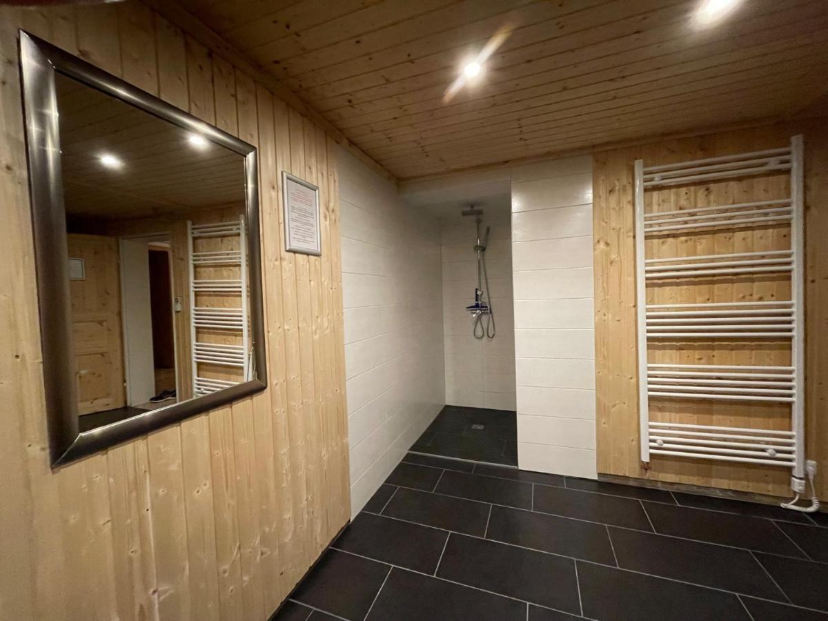 Oberwössen Geraeumiges Domizil Mit Bergblick Und Sauna מראה חיצוני תמונה