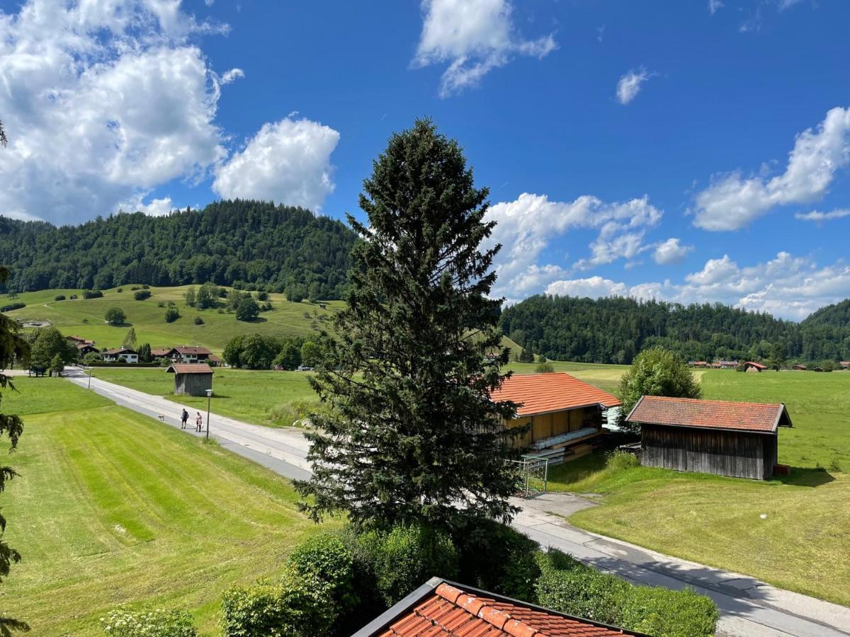 Oberwössen Geraeumiges Domizil Mit Bergblick Und Sauna מראה חיצוני תמונה